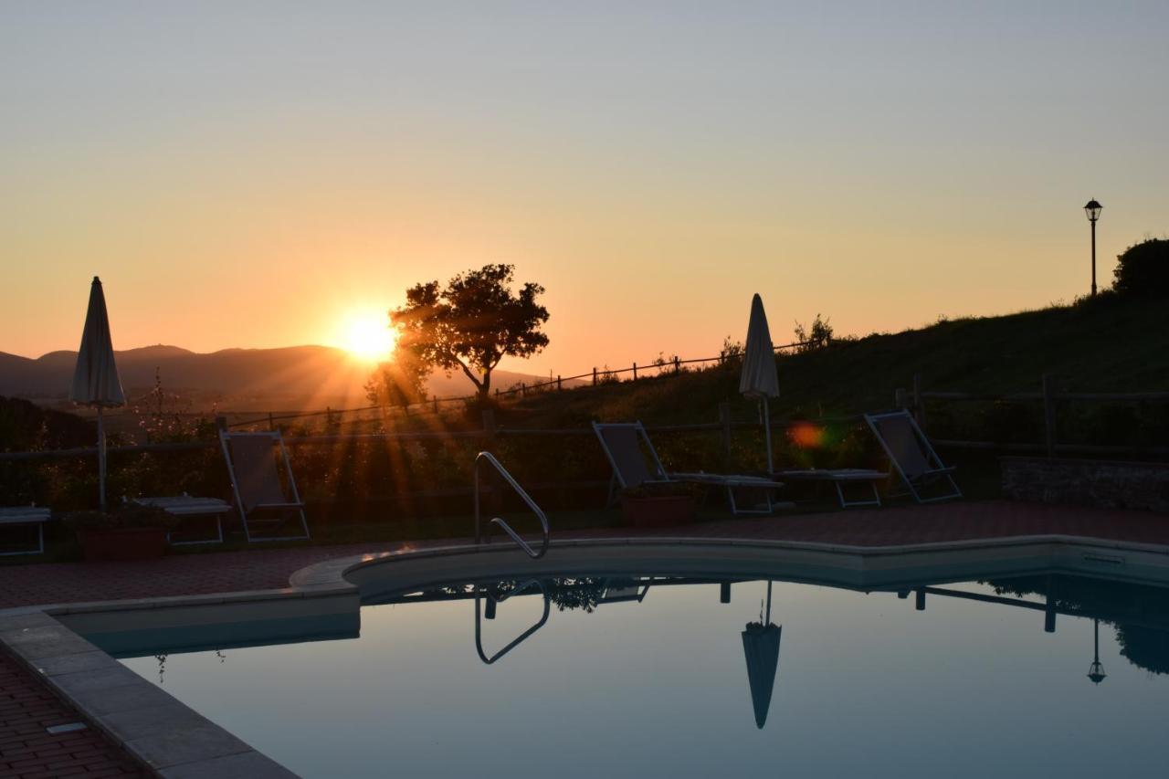 Il Poggio Della Pieve Apartments Santa Luce Exteriör bild